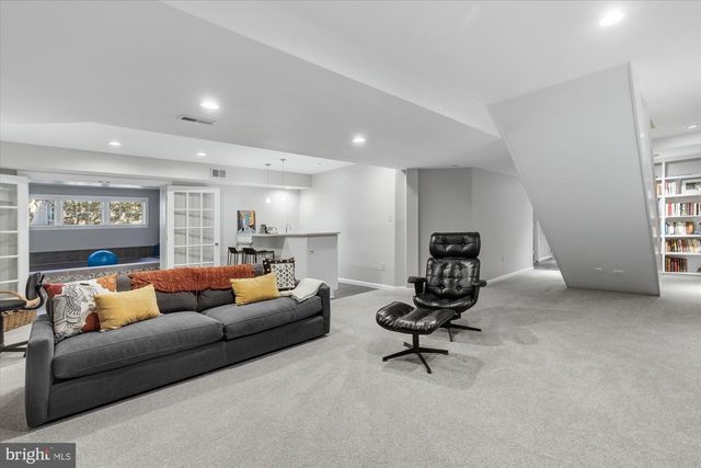 6156 TOMPKINS DR, Mclean, VA 22101