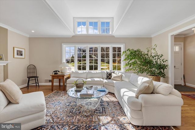 6156 TOMPKINS DR, Mclean, VA 22101