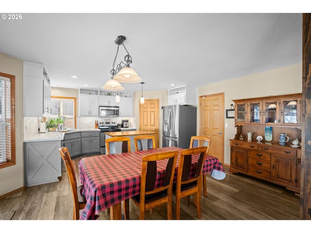 12821 Ne 43RD Cir, Vancouver, WA 98682