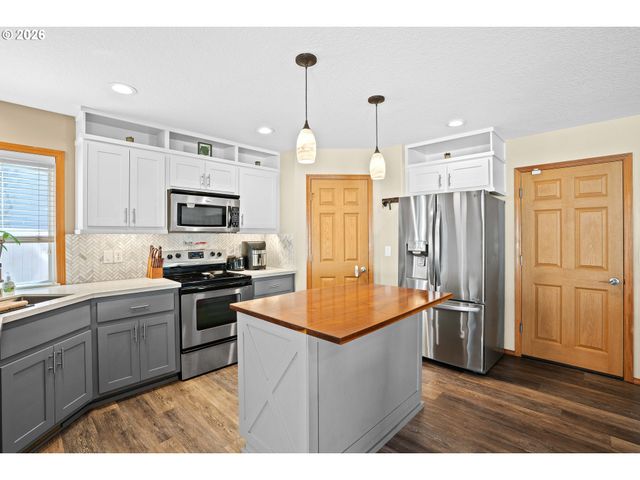 12821 Ne 43RD Cir, Vancouver, WA 98682