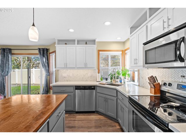 12821 Ne 43RD Cir, Vancouver, WA 98682