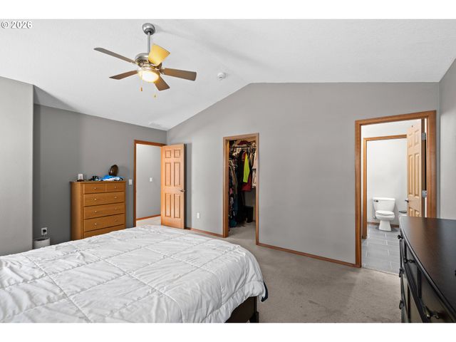 12821 Ne 43RD Cir, Vancouver, WA 98682