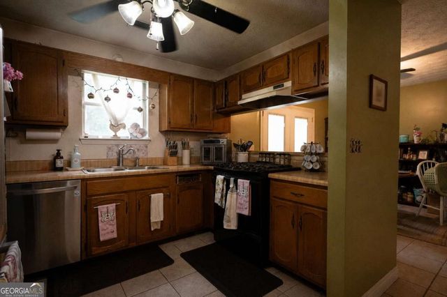 2906 Hidden Drive, Lawrenceville, GA 30044