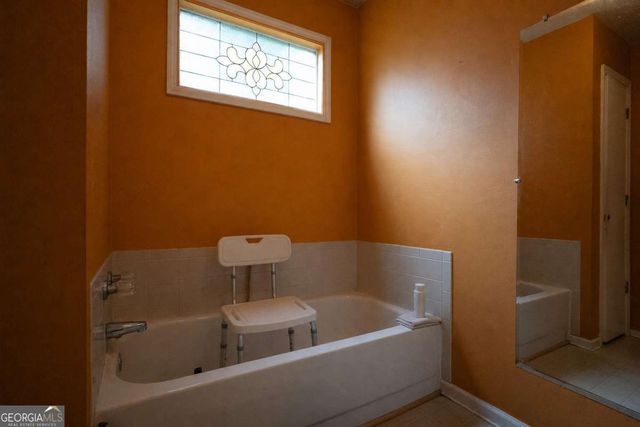 2906 Hidden Drive, Lawrenceville, GA 30044