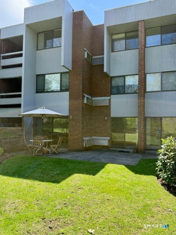 85 Wilton Crest 85, Wilton, CT 06897