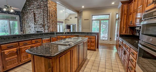 2745 FOREST HILL-IRENE RD, Germantown, TN 38139