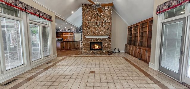 2745 FOREST HILL-IRENE RD, Germantown, TN 38139