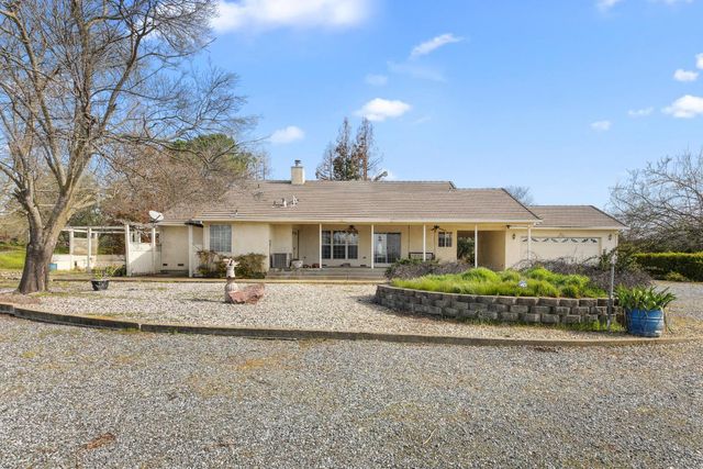 7540 Paso Dr, Valley Springs, CA 95252