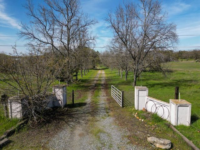 7540 Paso Dr, Valley Springs, CA 95252