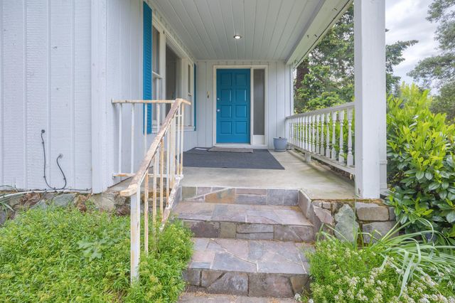 240 Sunrise Avenue, Medford, OR 97504