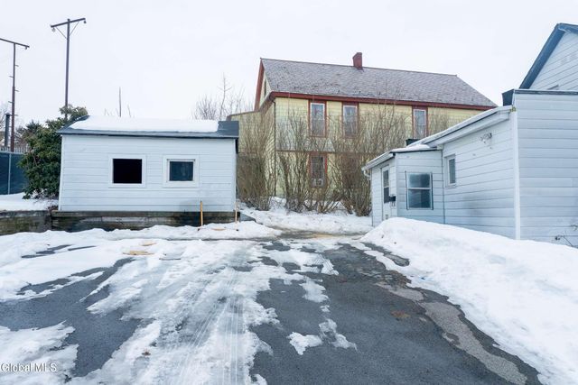 142 Saratoga Avenue, Mechanicville, NY 12118