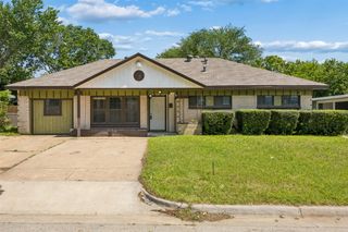 4613 Emerson Street, Fort Worth, TX 76119