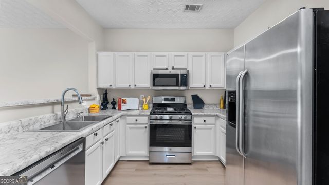 2743 Heathrow Drive, Lawrenceville, GA 30043