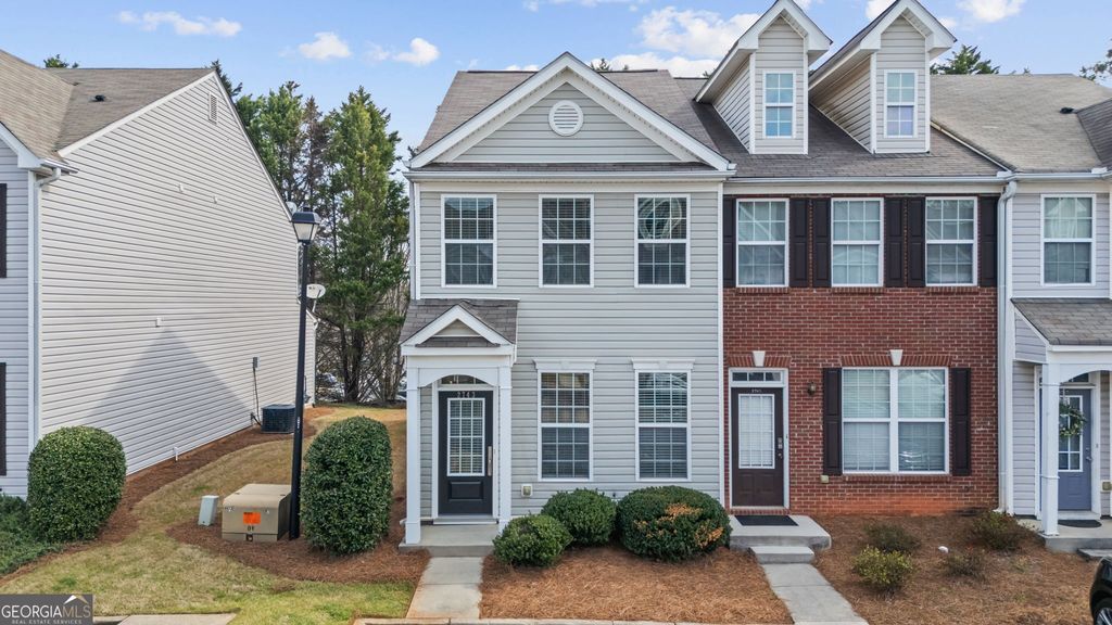 2743 Heathrow Drive, Lawrenceville, GA 30043