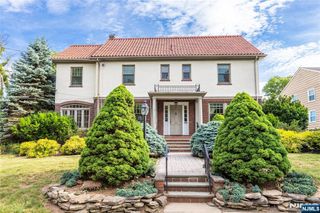 22 Serafin Place, Glen Rock, NJ 07452