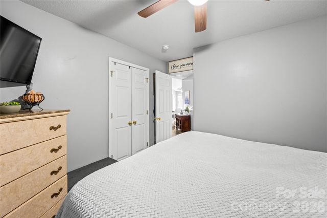 50 Farington Circle, Fletcher, NC 28732