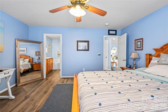 50 Farington Circle, Fletcher, NC 28732