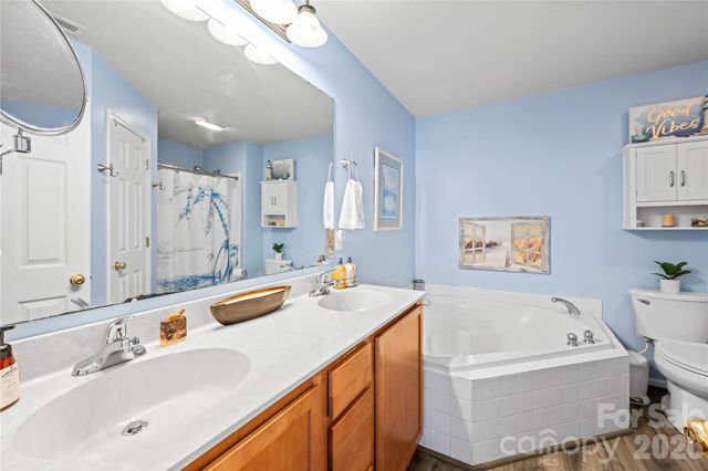 50 Farington Circle, Fletcher, NC 28732