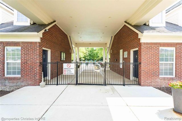 35104 Emma Circle, Walled Lake, MI 48390