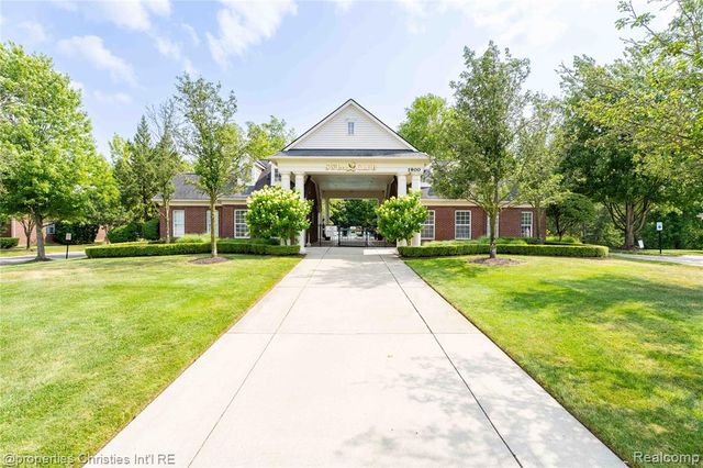 35104 Emma Circle, Walled Lake, MI 48390