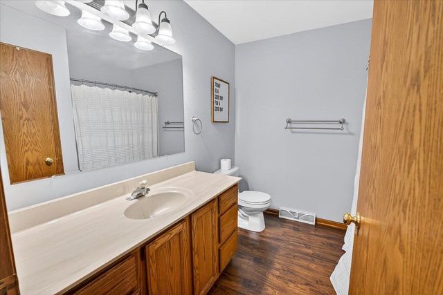2037-2039 Continental Lane, Cross Plains, WI 53528