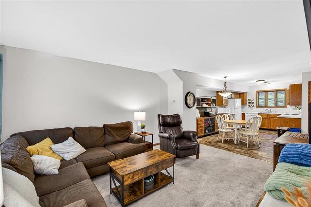 2037-2039 Continental Lane, Cross Plains, WI 53528