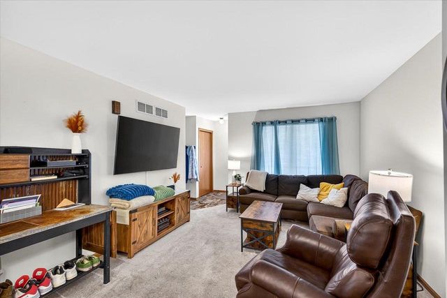 2037-2039 Continental Lane, Cross Plains, WI 53528