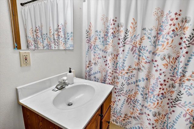 2037-2039 Continental Lane, Cross Plains, WI 53528