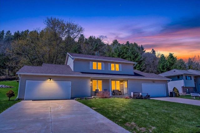 2037-2039 Continental Lane, Cross Plains, WI 53528