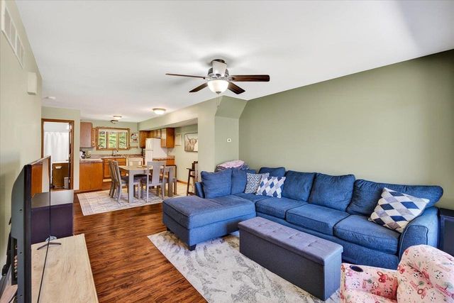 2037-2039 Continental Lane, Cross Plains, WI 53528