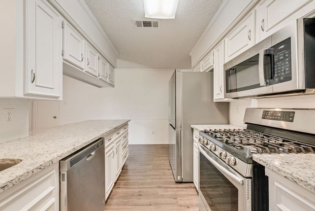 1038 Florence Drive, Duncanville, TX 75116