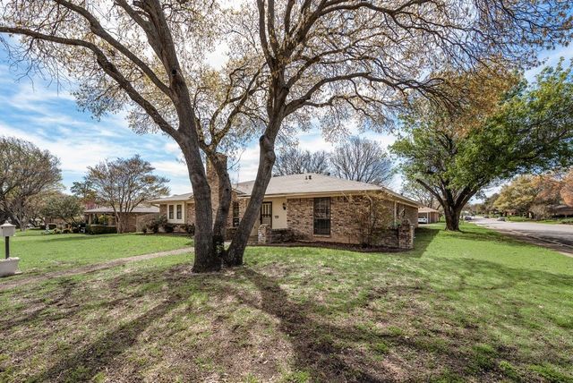 1038 Florence Drive, Duncanville, TX 75116