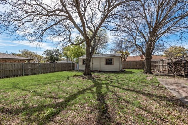 1038 Florence Drive, Duncanville, TX 75116