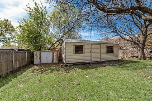 1038 Florence Drive, Duncanville, TX 75116