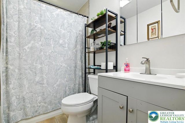 512 Southeast Old Stage Road South, Penn Forest Twp, PA 18210