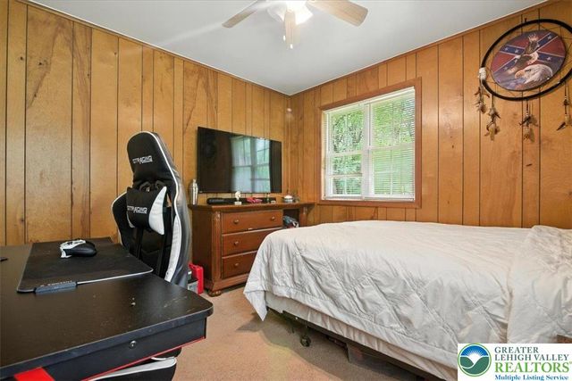 512 Southeast Old Stage Road South, Penn Forest Twp, PA 18210