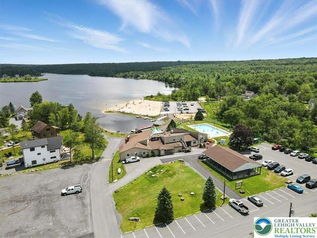 512 Southeast Old Stage Road South, Penn Forest Twp, PA 18210