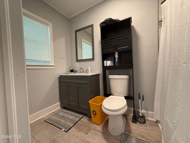 94 3rd Avenue, Gloversville, NY 12078