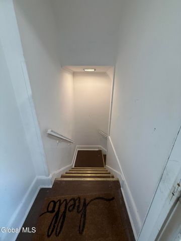 94 3rd Avenue, Gloversville, NY 12078