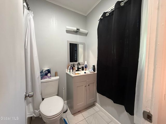 94 3rd Avenue, Gloversville, NY 12078