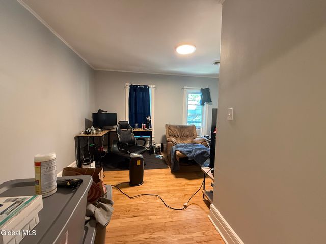 94 3rd Avenue, Gloversville, NY 12078