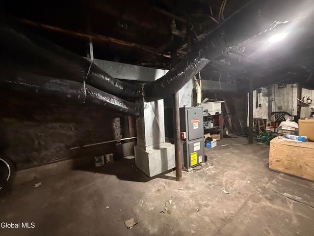 94 3rd Avenue, Gloversville, NY 12078