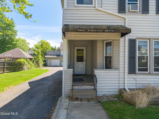 94 3rd Avenue, Gloversville, NY 12078