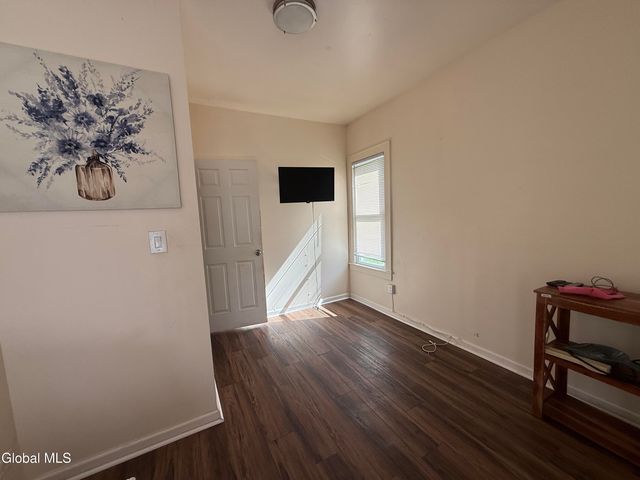 94 3rd Avenue, Gloversville, NY 12078