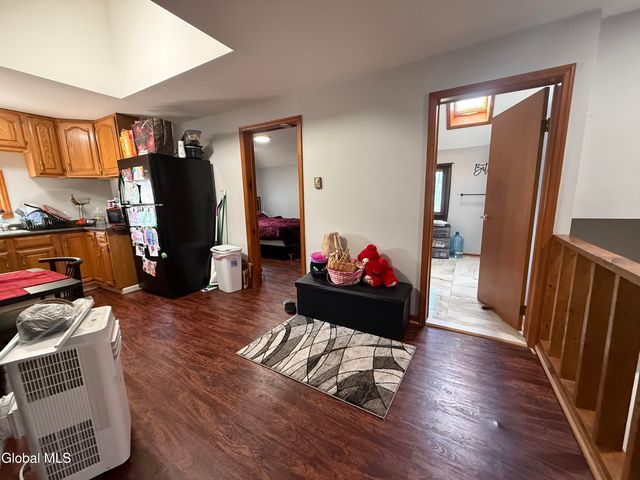 94 3rd Avenue, Gloversville, NY 12078