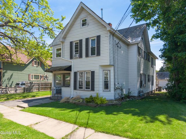 94 3rd Avenue, Gloversville, NY 12078