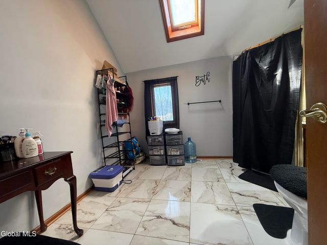 94 3rd Avenue, Gloversville, NY 12078