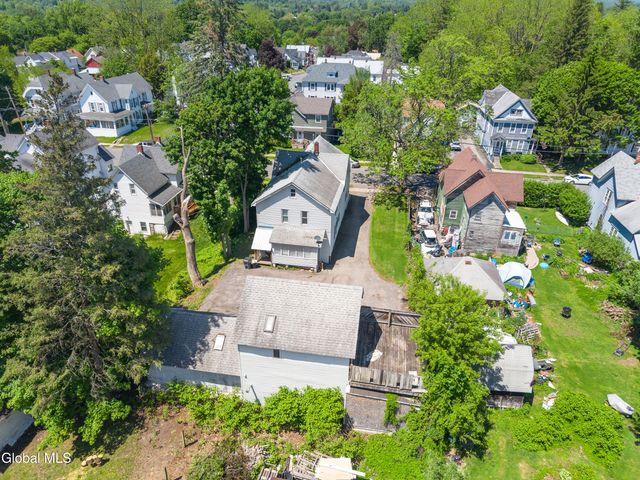 94 3rd Avenue, Gloversville, NY 12078