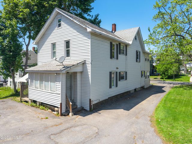 94 3rd Avenue, Gloversville, NY 12078