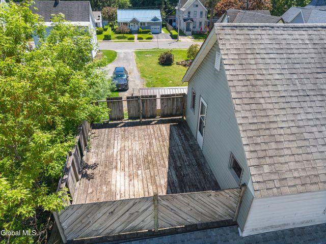 94 3rd Avenue, Gloversville, NY 12078